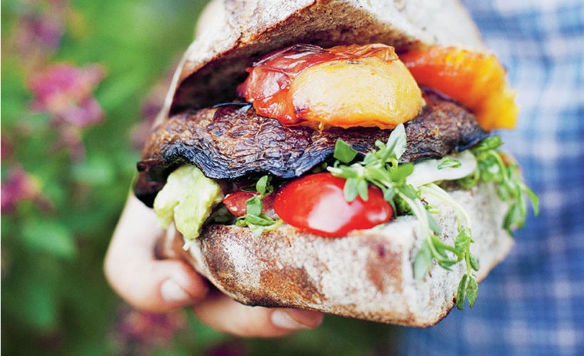 Vegetarisk festmat som konkurrerar bort köttet